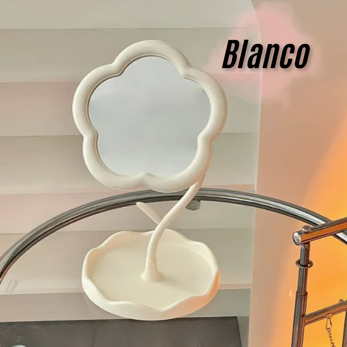 Espejo de maquillaje con forma de girasol