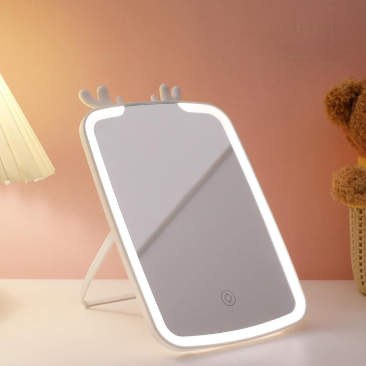 Espejo de Maquillaje Portátil Recargable con Luz y Cuernos